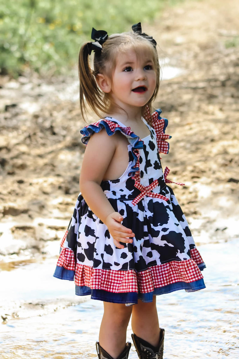 Cow Emmy Dress 4T / Dress and Bloomers/Shorts Cow Emmy Dress 4T / Dress and Bloomers/Shorts